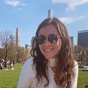 Meet your Posher, Luisa